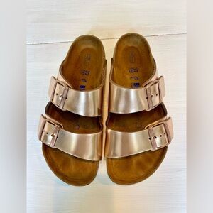Birkenstock Arizona Soft Footbed Sandal Sz 37 6-6.5 Metallic Copper Rose Gold